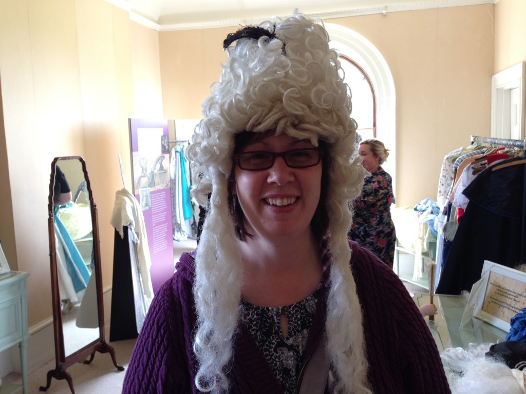 Mrs Gnomepants in a wig