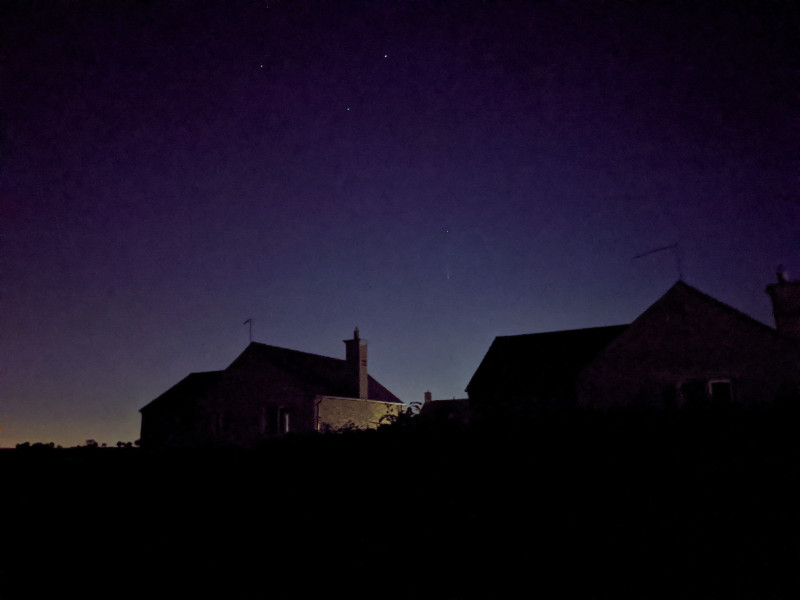 The non-zoomed in picture from which today's picture is zoomed in from.